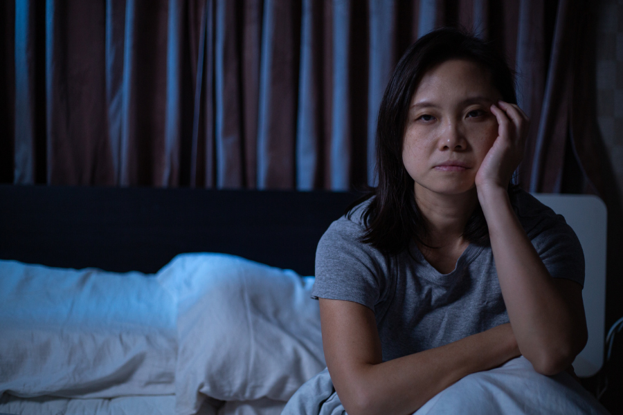 如何處理更年期中的焦慮、恐慌？了解更年期焦慮症狀、原因